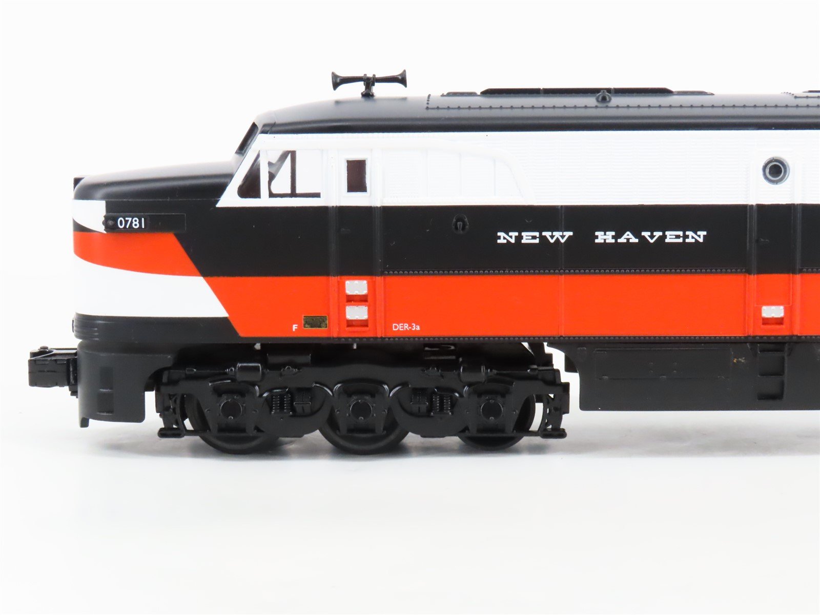 O Gauge 3-Rail MTH RailKing 30-2856-1 NH New Haven PA/A Diesel Set - ProtoSound2
