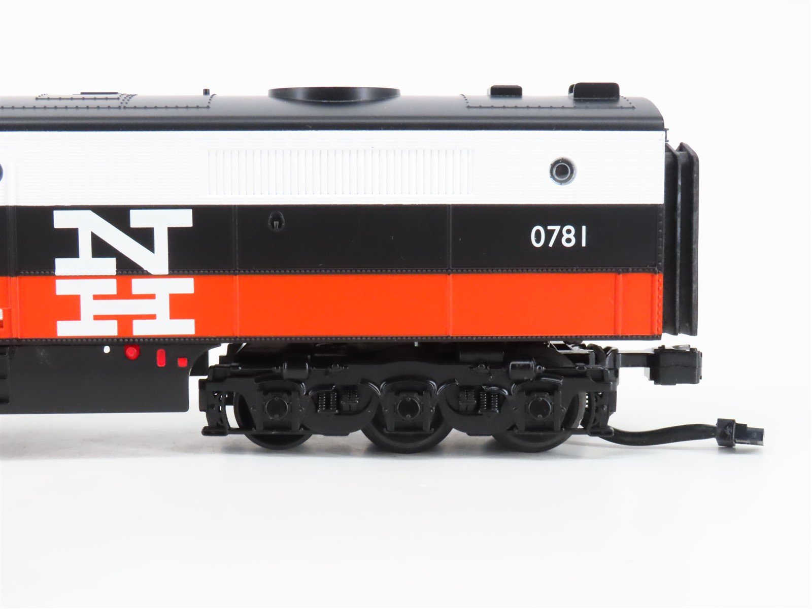 O Gauge 3-Rail MTH RailKing 30-2856-1 NH New Haven PA/A Diesel Set - ProtoSound2