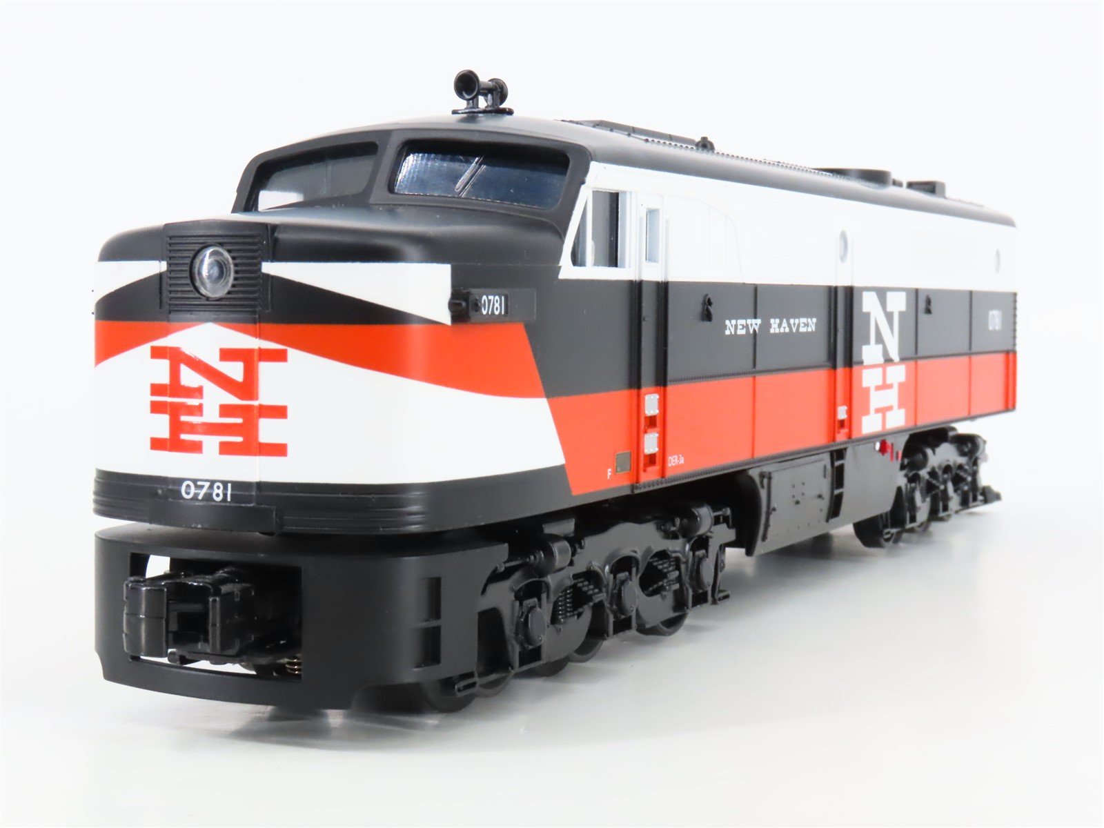 O Gauge 3-Rail MTH RailKing 30-2856-1 NH New Haven PA/A Diesel Set - ProtoSound2