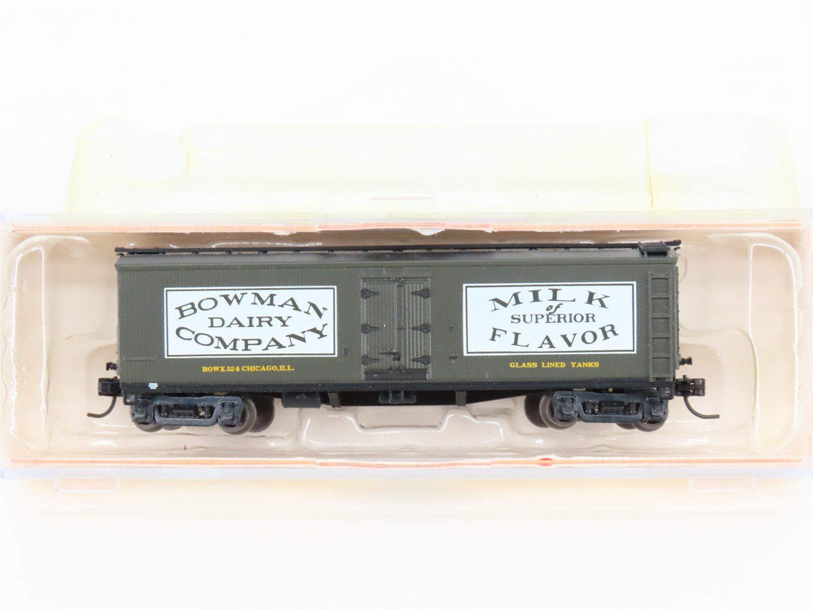 N Scale Athearn 23617 BOWX Bowman Dairy Company 40' Wood Milk Car #124