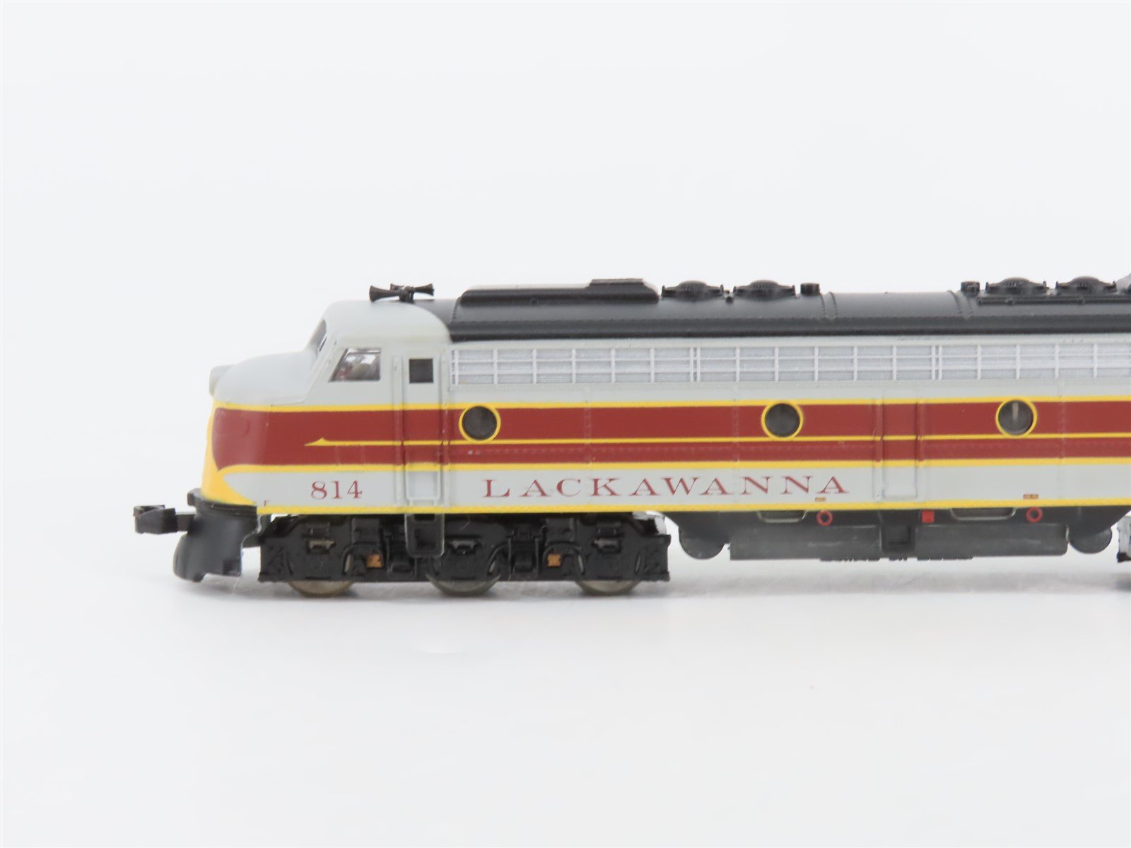 N Scale Life-Like 7184/7185 DL&W Lackawanna EMD E8A/A Diesel Locomotive Set