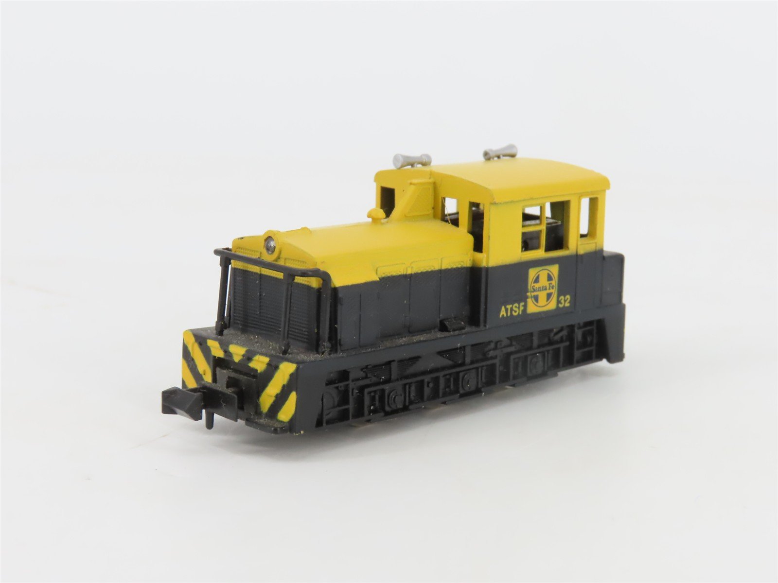 N Scale Bachmann 51-600-02 ATSF Santa Fe Plymouth MDT Diesel Switcher #32