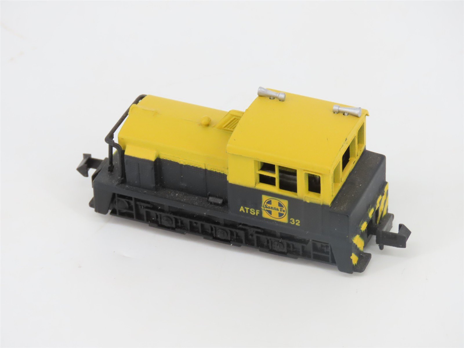 N Scale Bachmann 51-600-02 ATSF Santa Fe Plymouth MDT Diesel Switcher #32