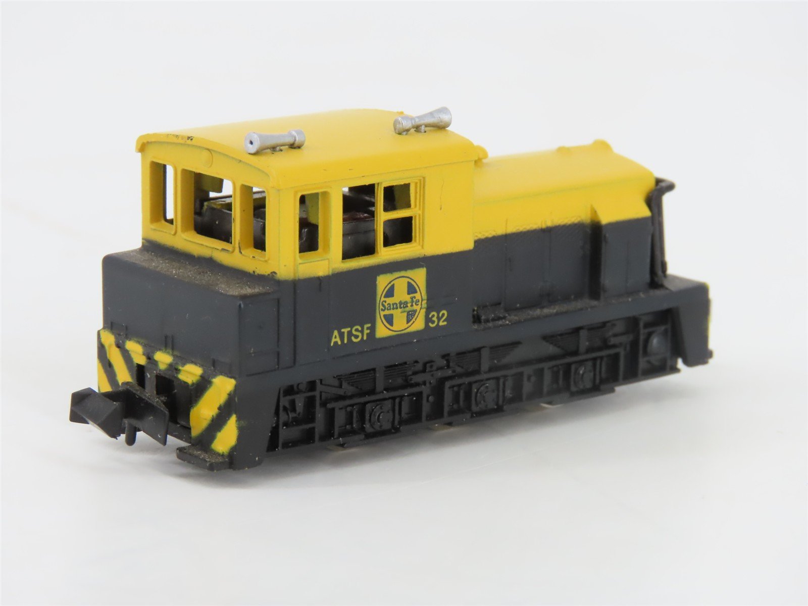 N Scale Bachmann 51-600-02 ATSF Santa Fe Plymouth MDT Diesel Switcher #32