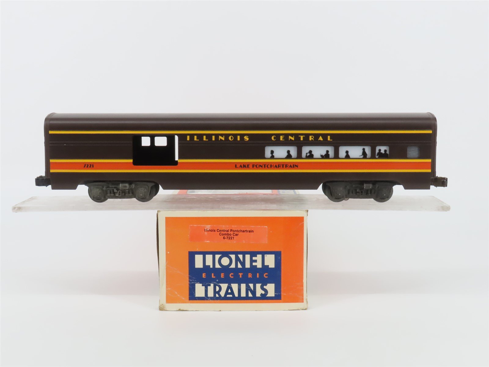 O Gauge 3-Rail Lionel 6-7221 IC Illinois Central Pontchartrain Combo Passenger