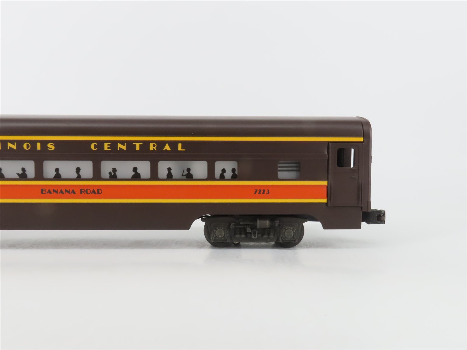 O Gauge 3-Rail Lionel 6-7223 IC Illinois Central Banana Rd Coach Passenger #7223