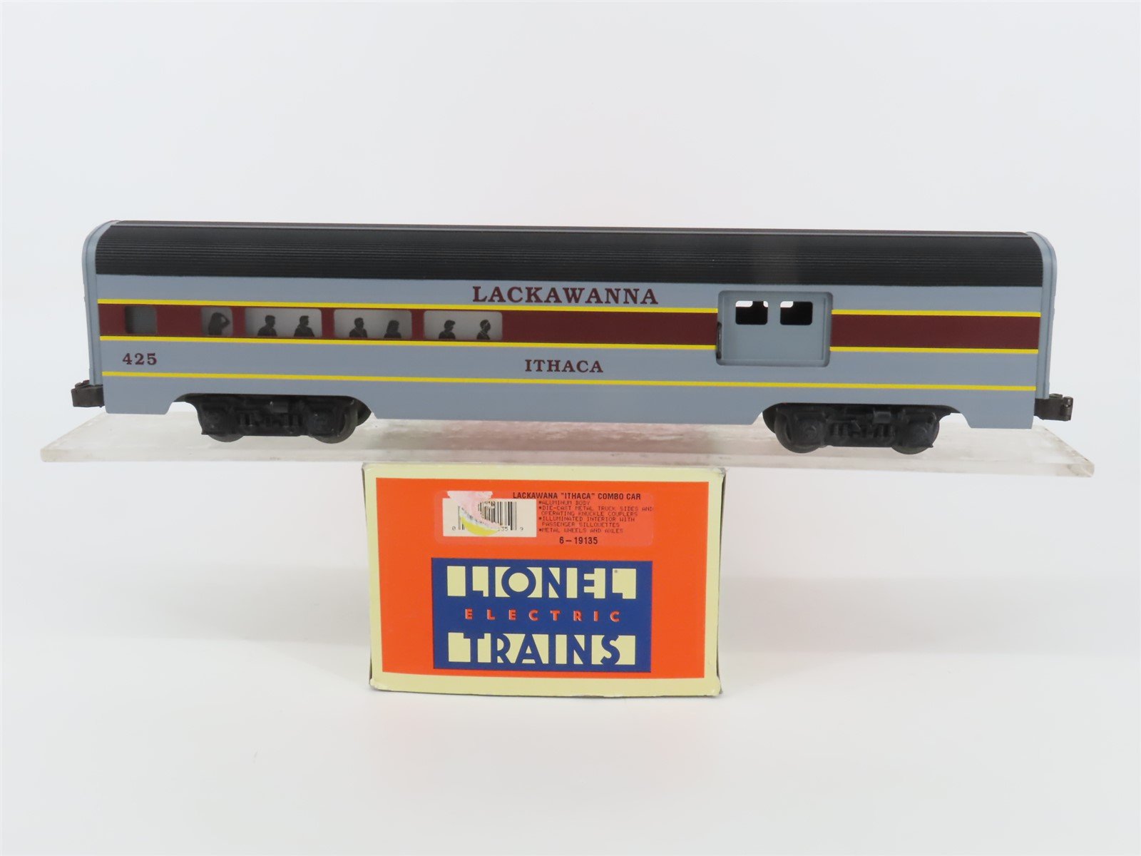 O Gauge 3-Rail Lionel 6-19135 EL Lackawanna Ithaca Combo Passenger Car #425