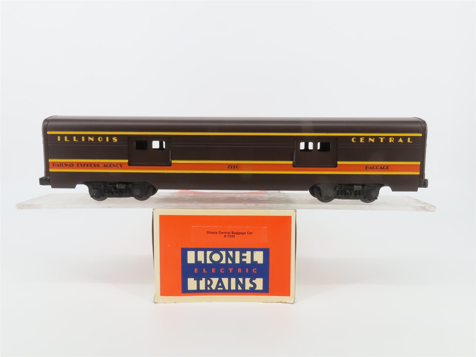 O Gauge 3-Rail Lionel 6-7220 IC Illinois Central REA Baggage Passenger Car