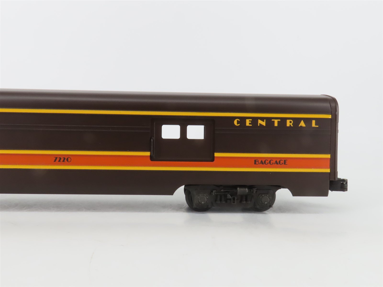 O Gauge 3-Rail Lionel 6-7220 IC Illinois Central REA Baggage Passenger Car