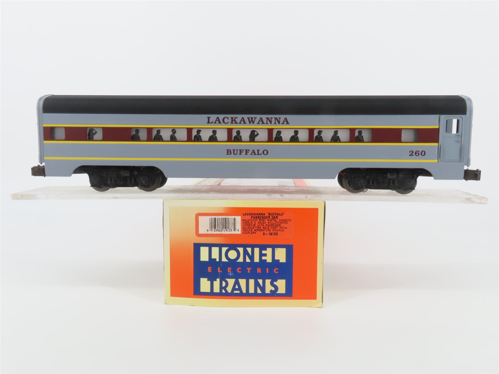 O Gauge 3-Rail Lionel 6-19133 EL Lackawanna Coach Passenger Car #260 "Buffalo"