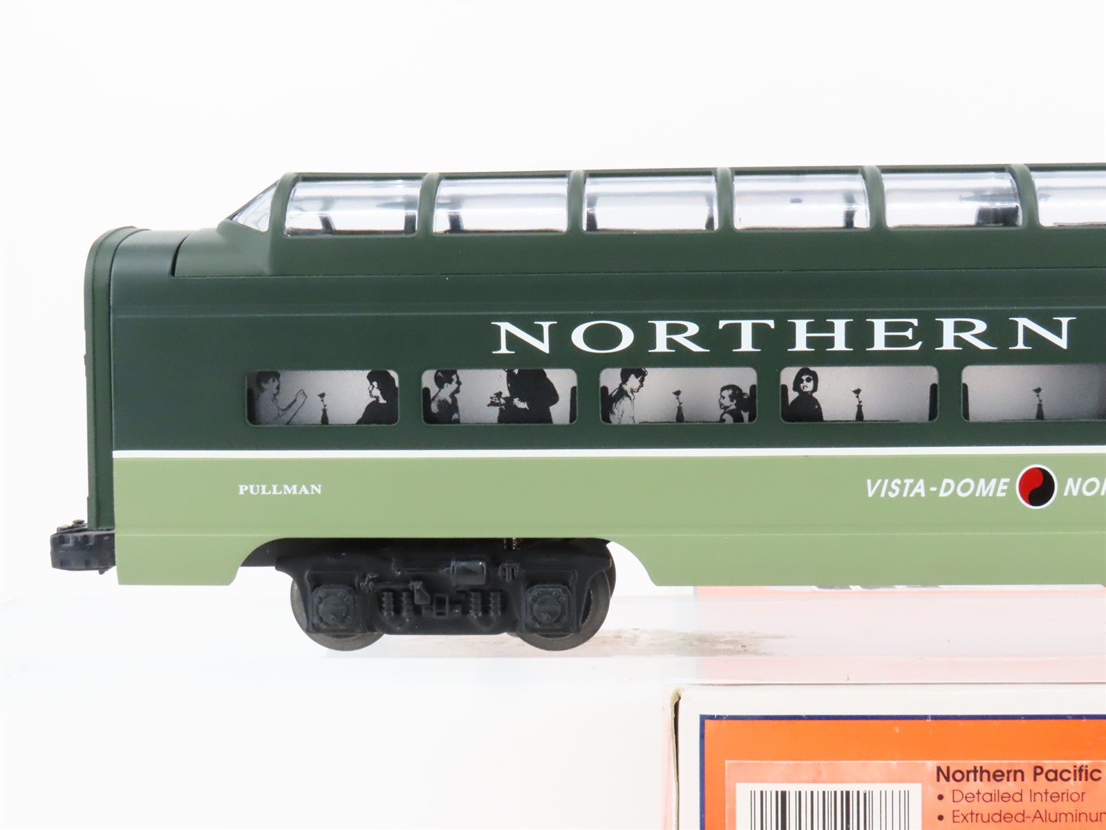 O Gauge 3-Rail Lionel 6-19168 NP Northern Pacific Vista Dome Passenger #2570