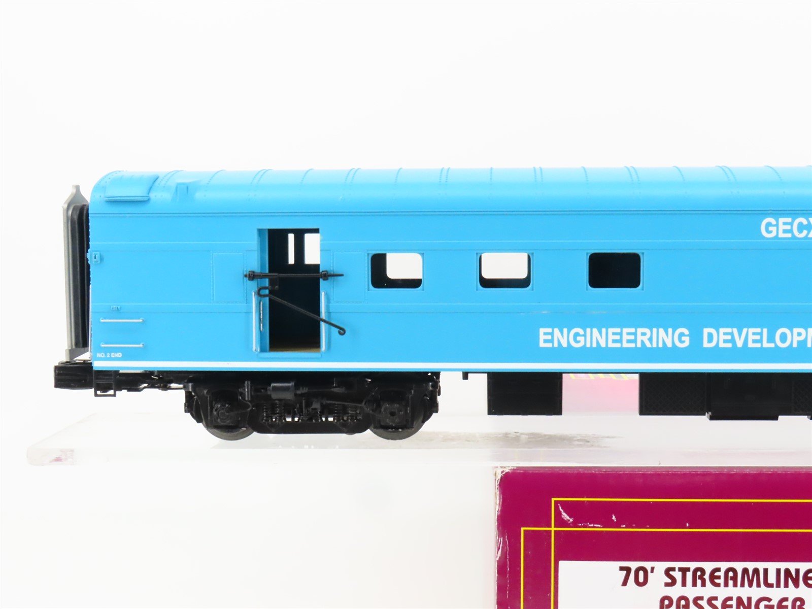 O Gauge 3-Rail MTH 20-2986A GECX GE Evolution 70' Streamlined RPO Passenger #90