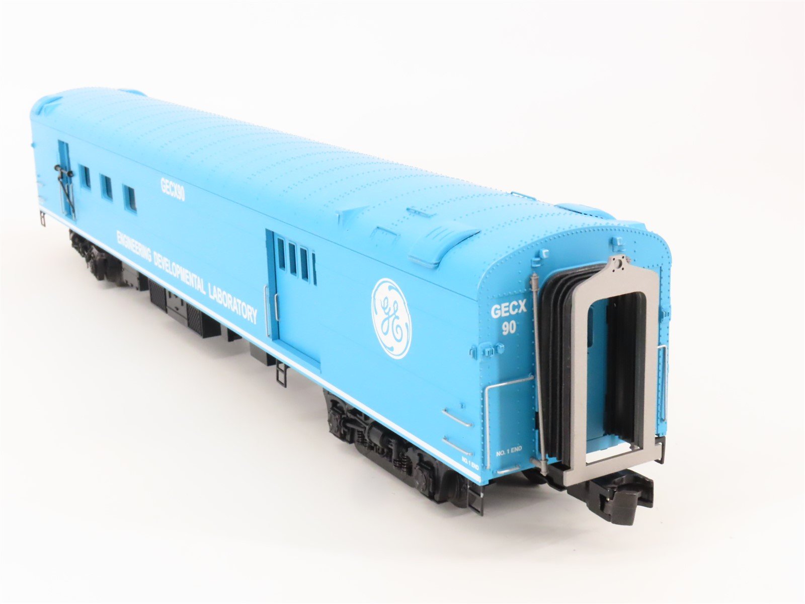 O Gauge 3-Rail MTH 20-2986A GECX GE Evolution 70' Streamlined RPO Passenger #90