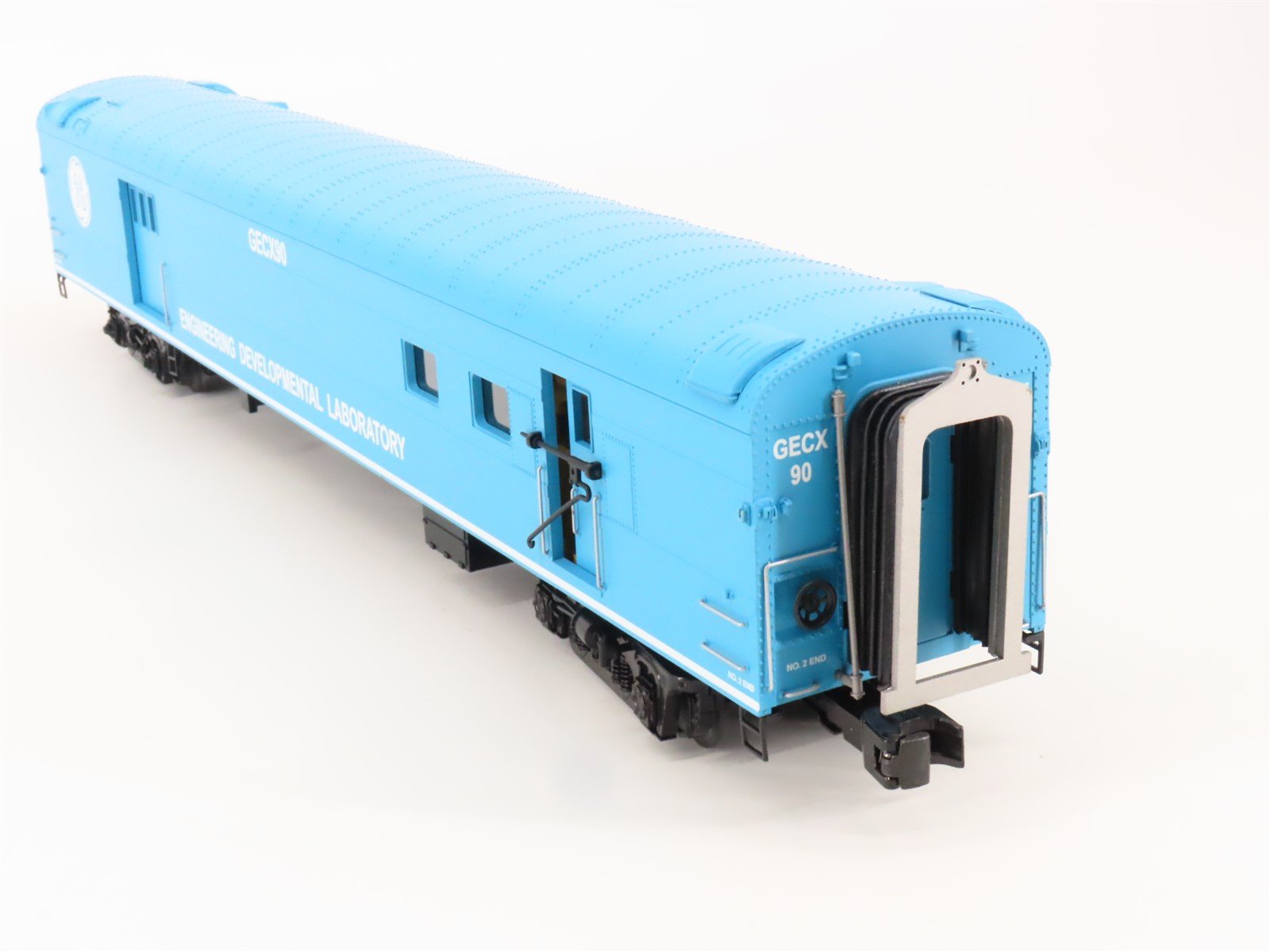 O Gauge 3-Rail MTH 20-2986A GECX GE Evolution 70' Streamlined RPO Passenger #90