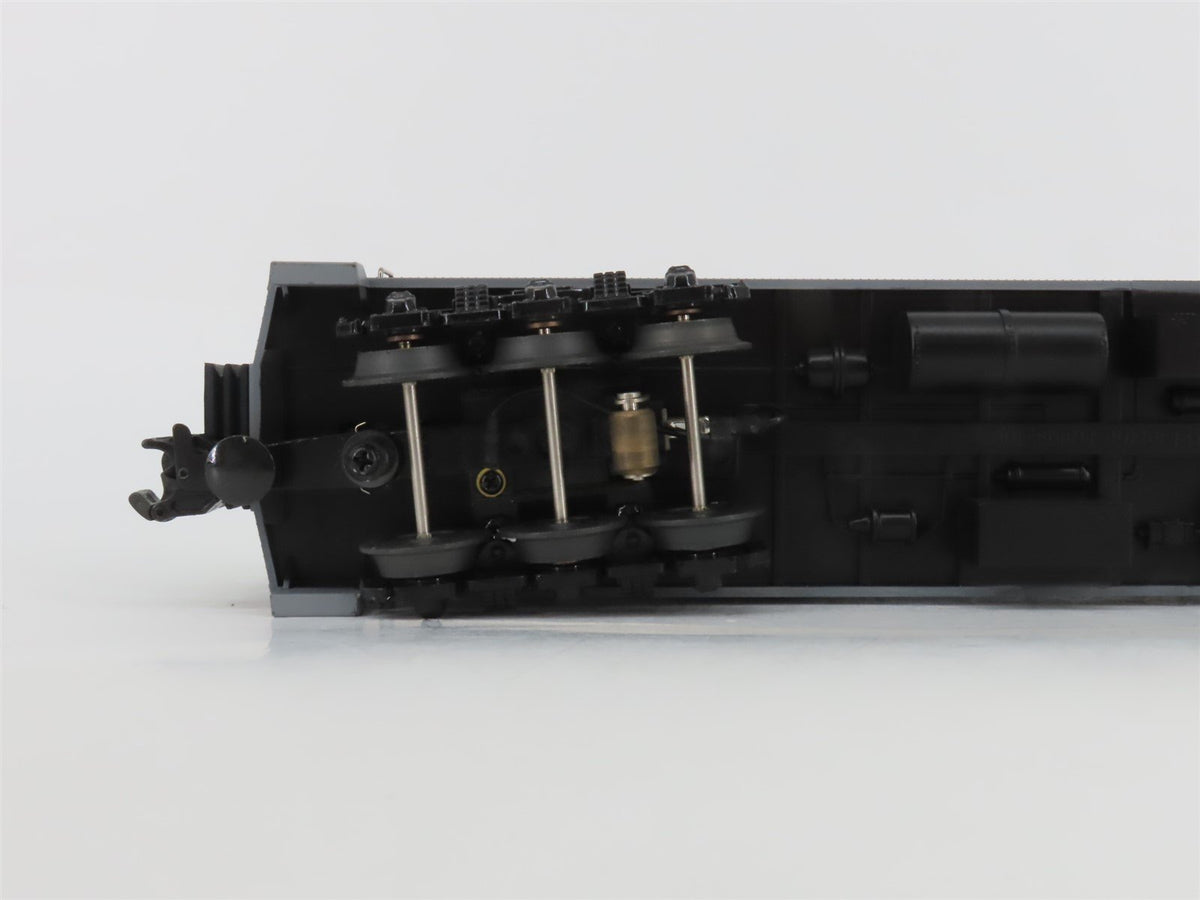 O Gauge 3-Rail Rail King Rugged 33-6203 NYC Madison Coach Passenger Car