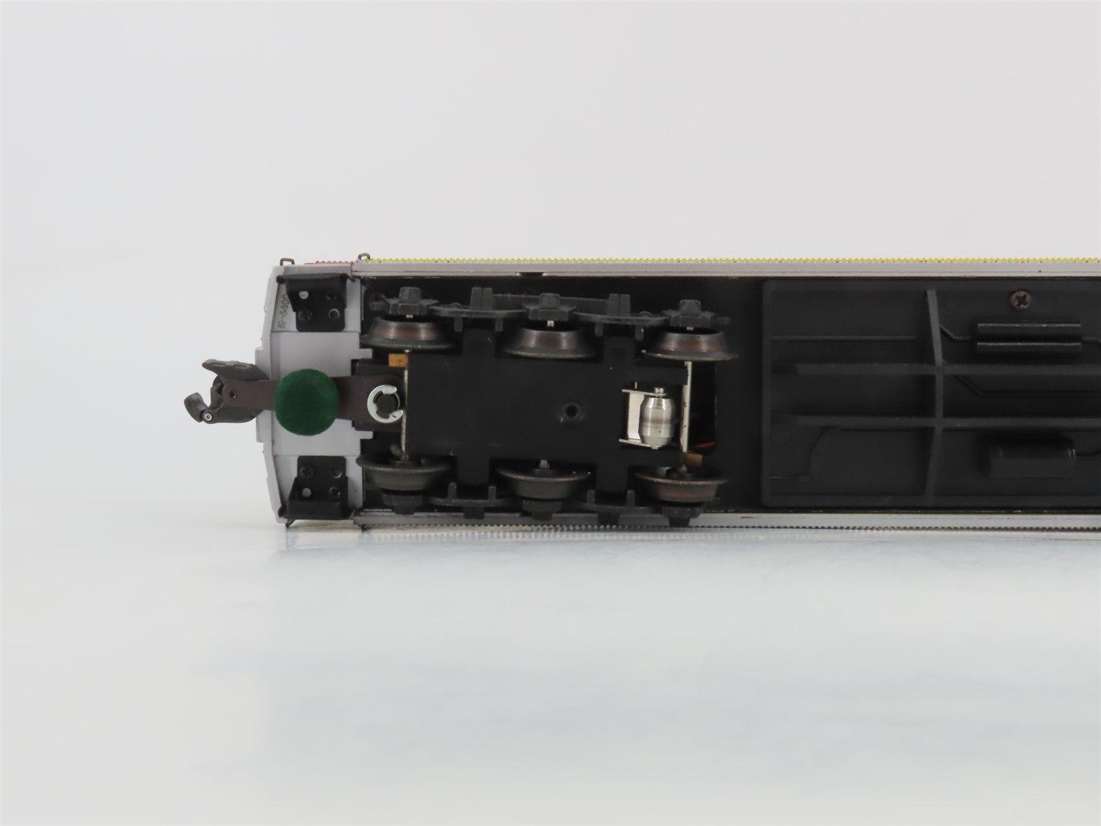 O Gauge 3-Rail K-Line K83-0093 Ringling Bros B&B Combined Shows Coach Passenger