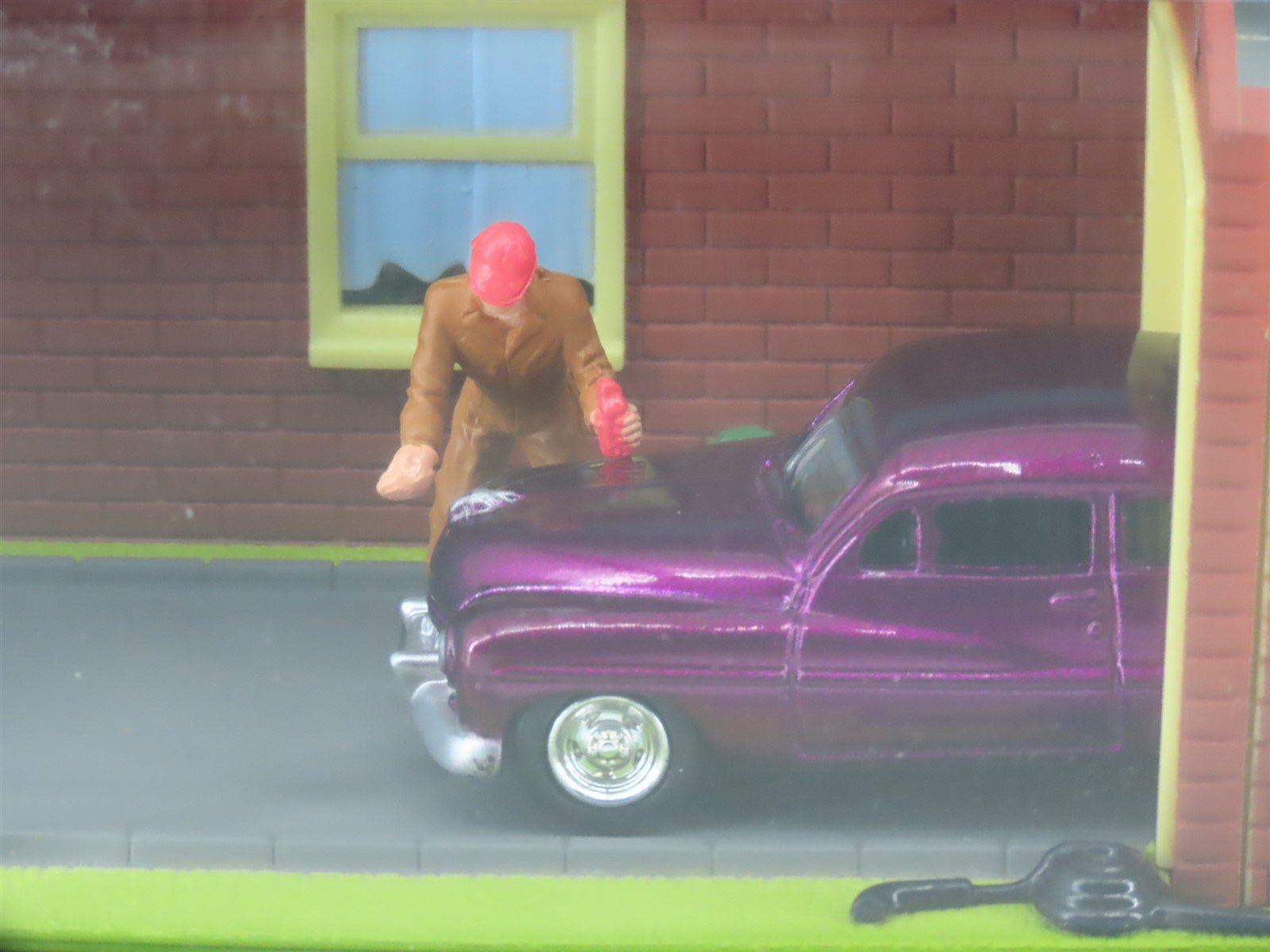 1:64 MOTORMAX American Graffiti 73640AG Die-Cast 1949 Mercury Coupe w/ Garage