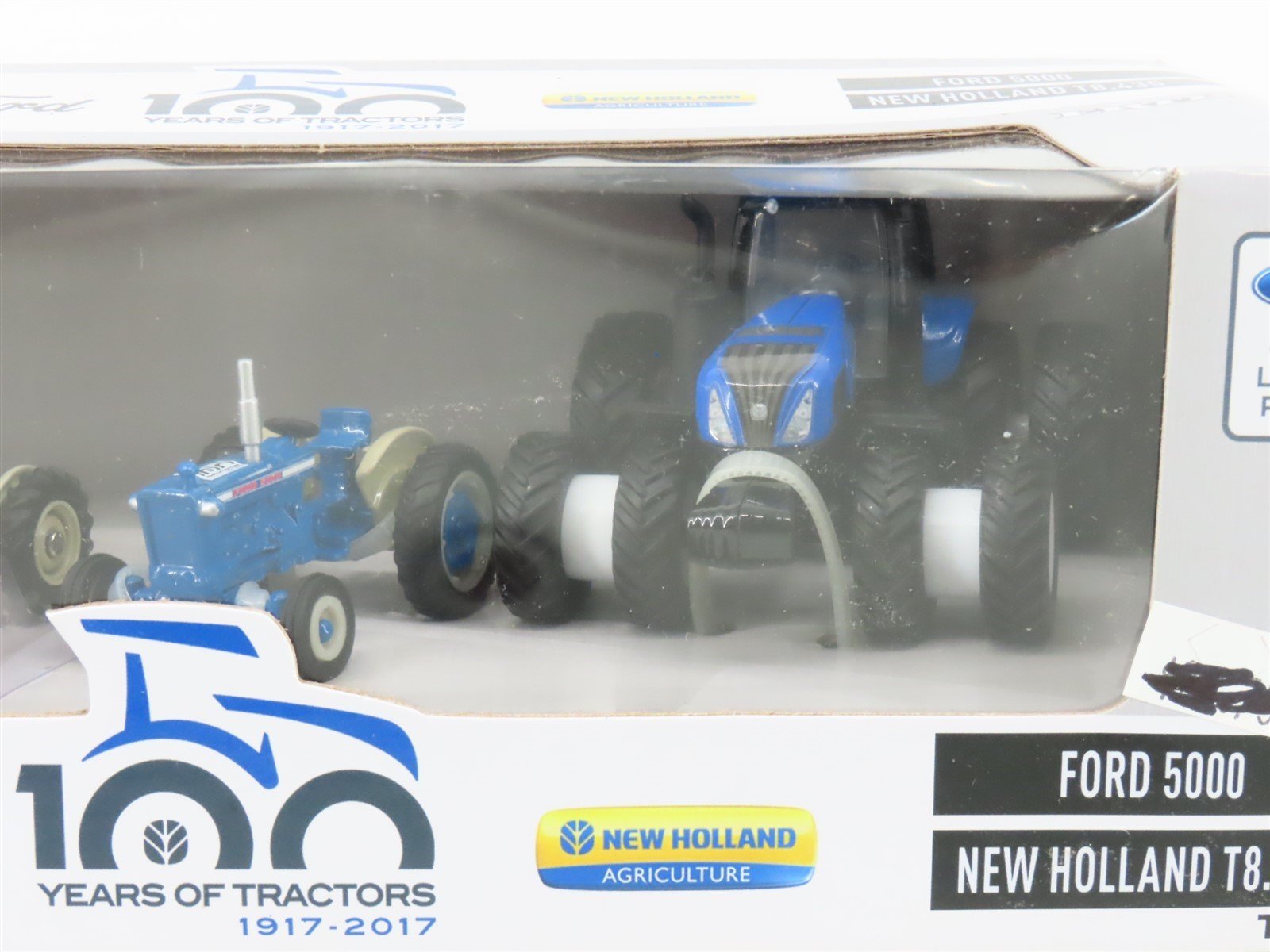 1:64 Ertl TOMY 16367 Die-Cast Ford New Holland 100 Years of Tractors Set of 4
