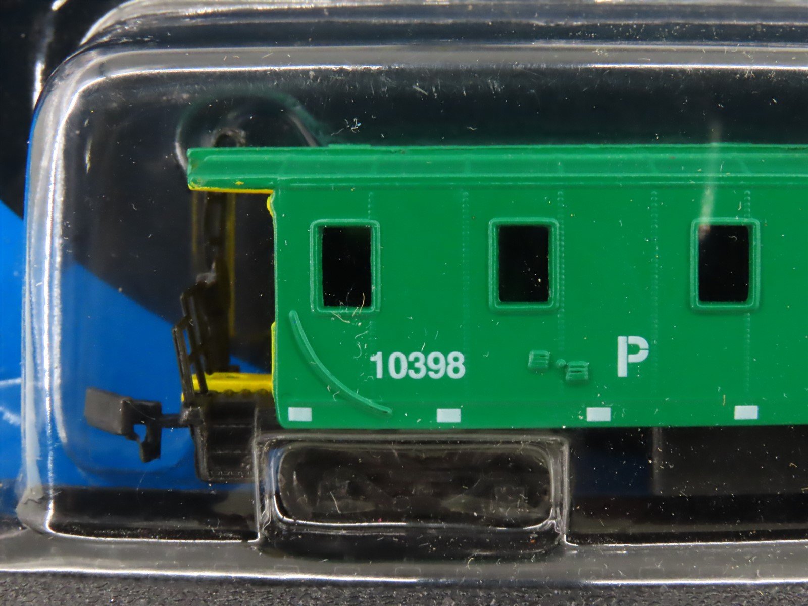 Kid Connection On Track 15131-1601 BN Offset Cupola Caboose #10398 -STATIC MODEL