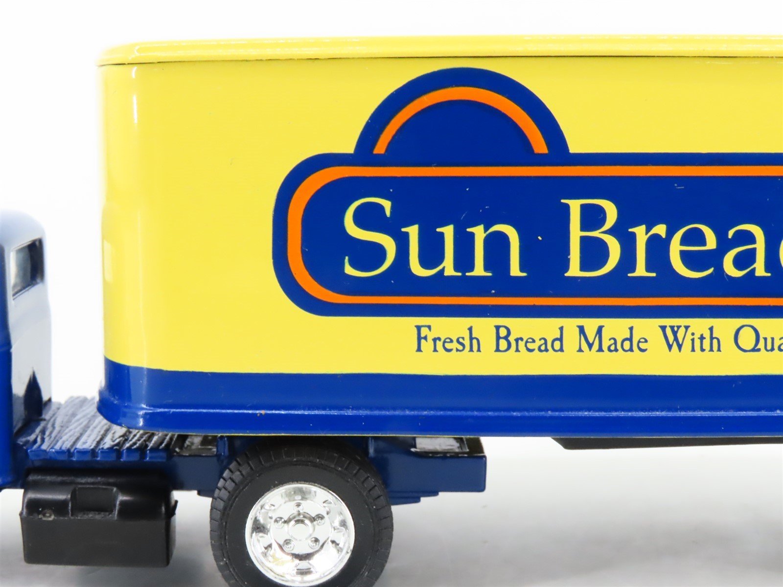 Sun Breads, Inc. Tractor-Trailer Semi-Truck