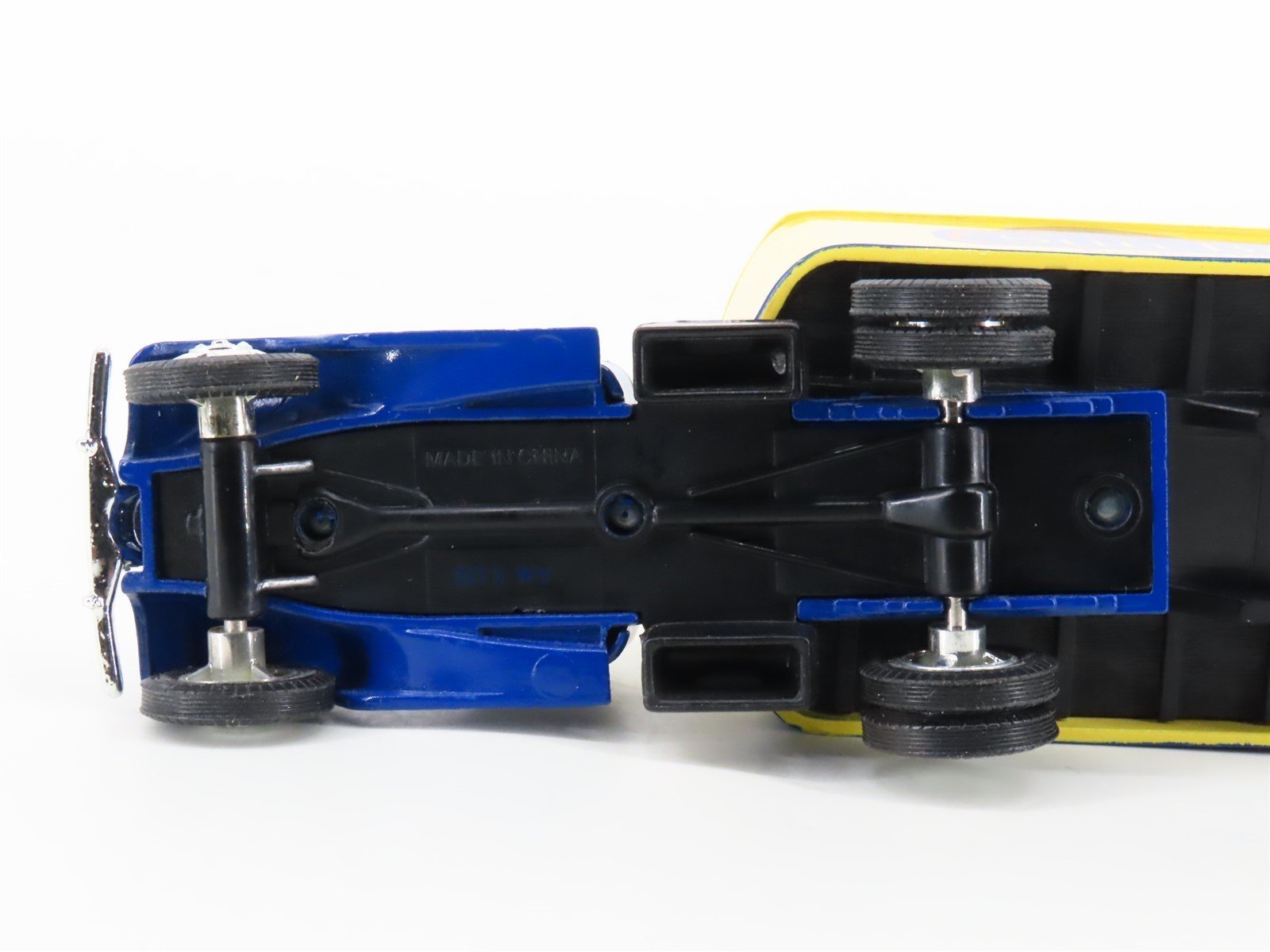 Sun Breads, Inc. Tractor-Trailer Semi-Truck