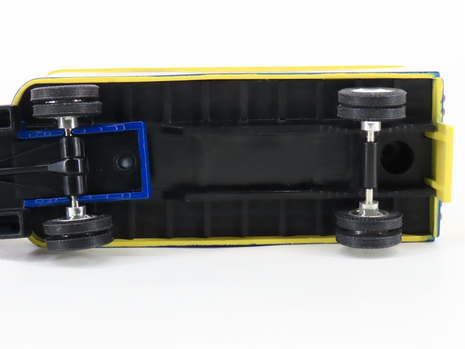 Sun Breads, Inc. Tractor-Trailer Semi-Truck