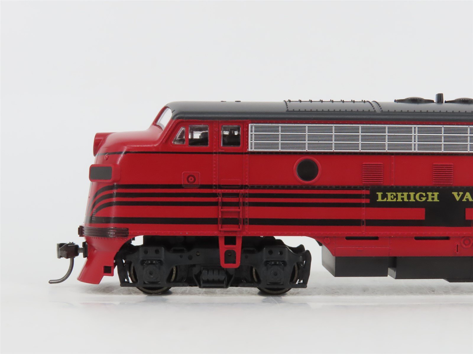 HO Scale Stewart/KATO 8410 LV Lehigh Valley EMD F3A Ph. IV Diesel No#