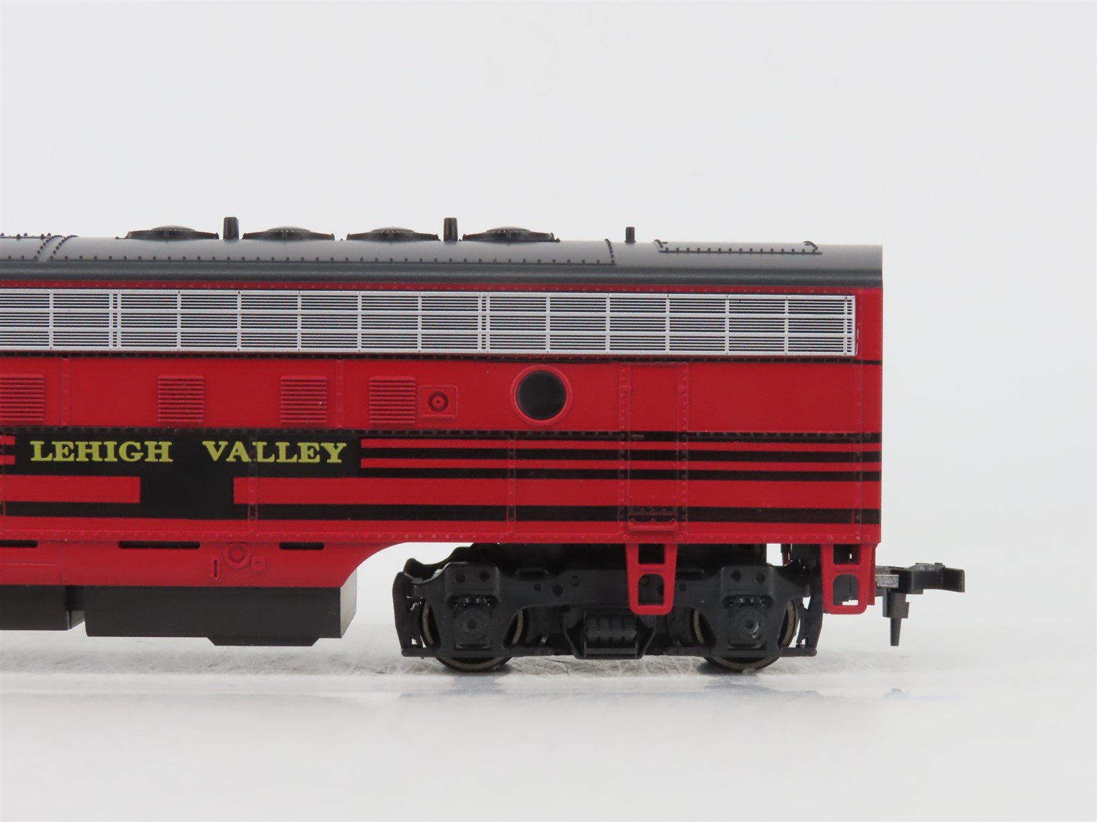 HO Scale Stewart/KATO 8410 LV Lehigh Valley EMD F3A Ph. IV Diesel No#