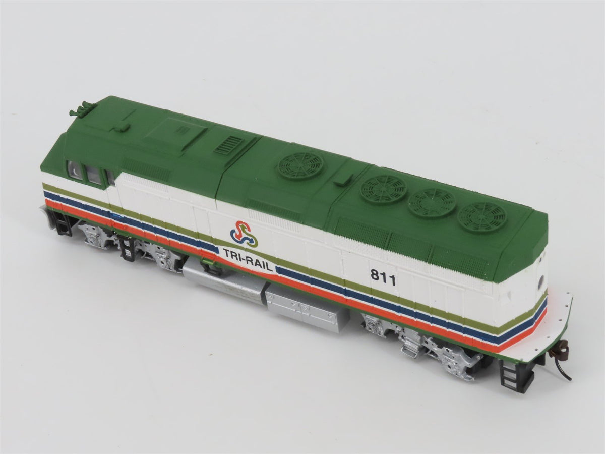 HO Scale Walthers Trainline 931-315 Tri-Rail EMD F40PH Diesel Locomotive #811