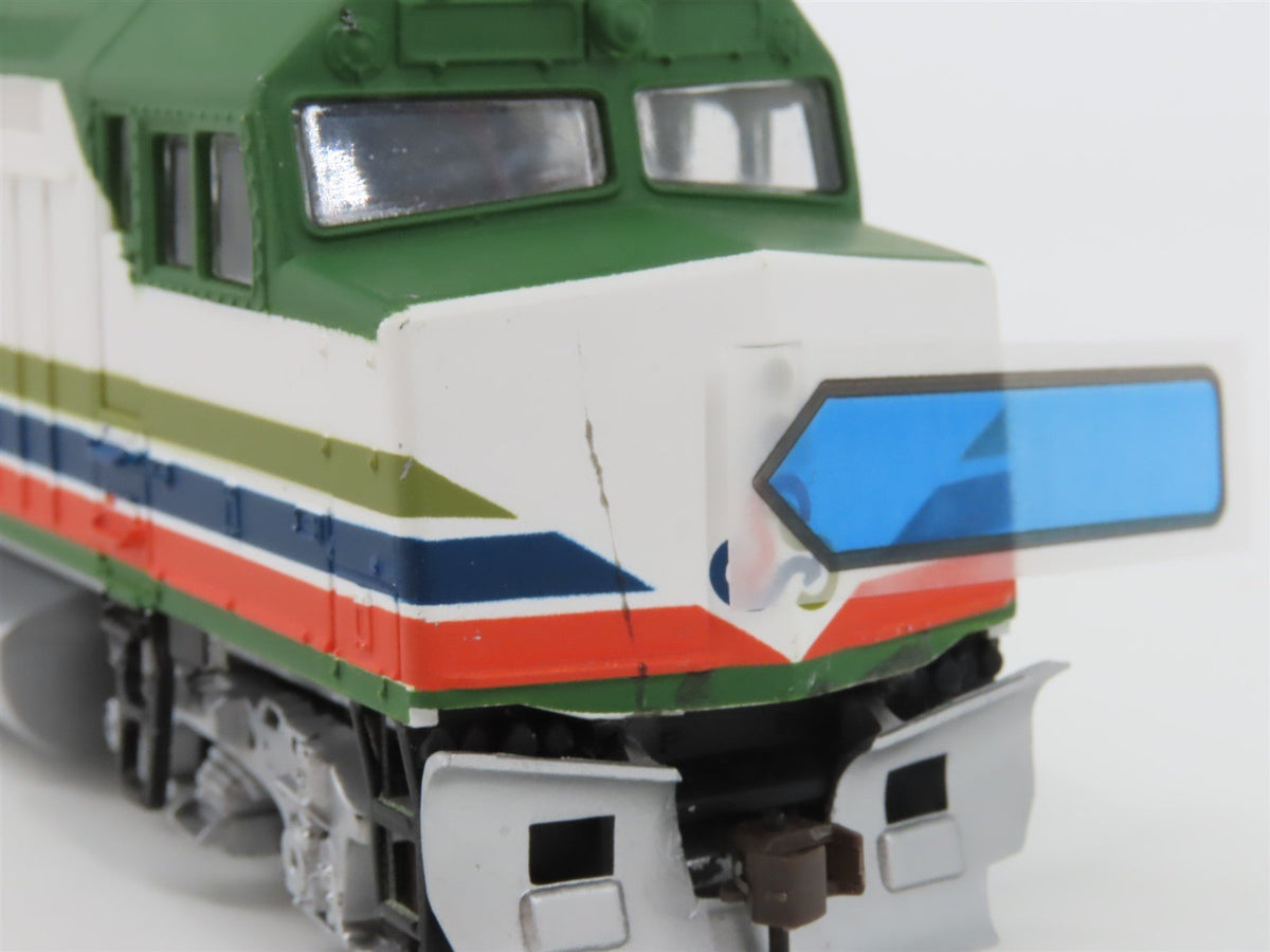 HO Scale Walthers Trainline 931-315 Tri-Rail EMD F40PH Diesel Locomotive #811