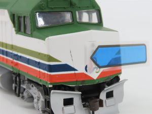 HO Scale Walthers Trainline 931-315 Tri-Rail EMD F40PH Diesel Locomotive #811