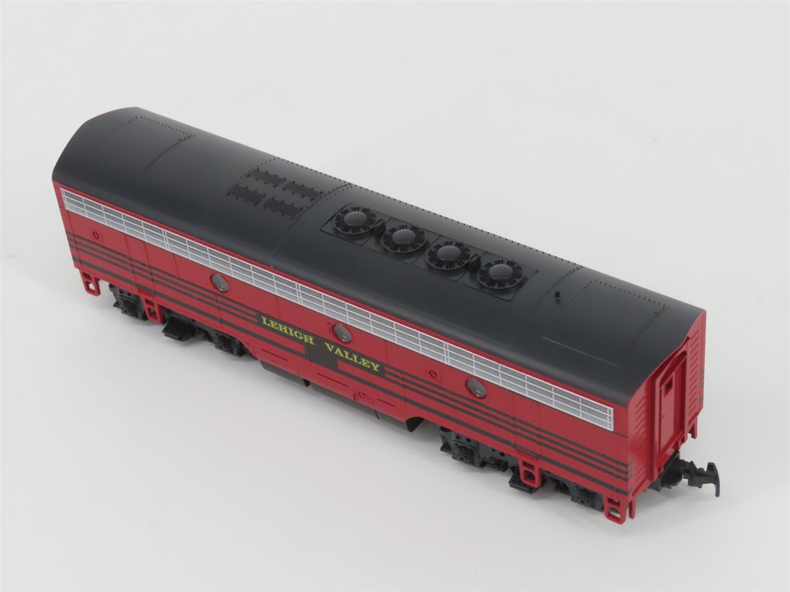 HO Scale Stewart/KATO 8411 LV Lehigh Valley EMD F3B Ph. IV Diesel Locomotive No#