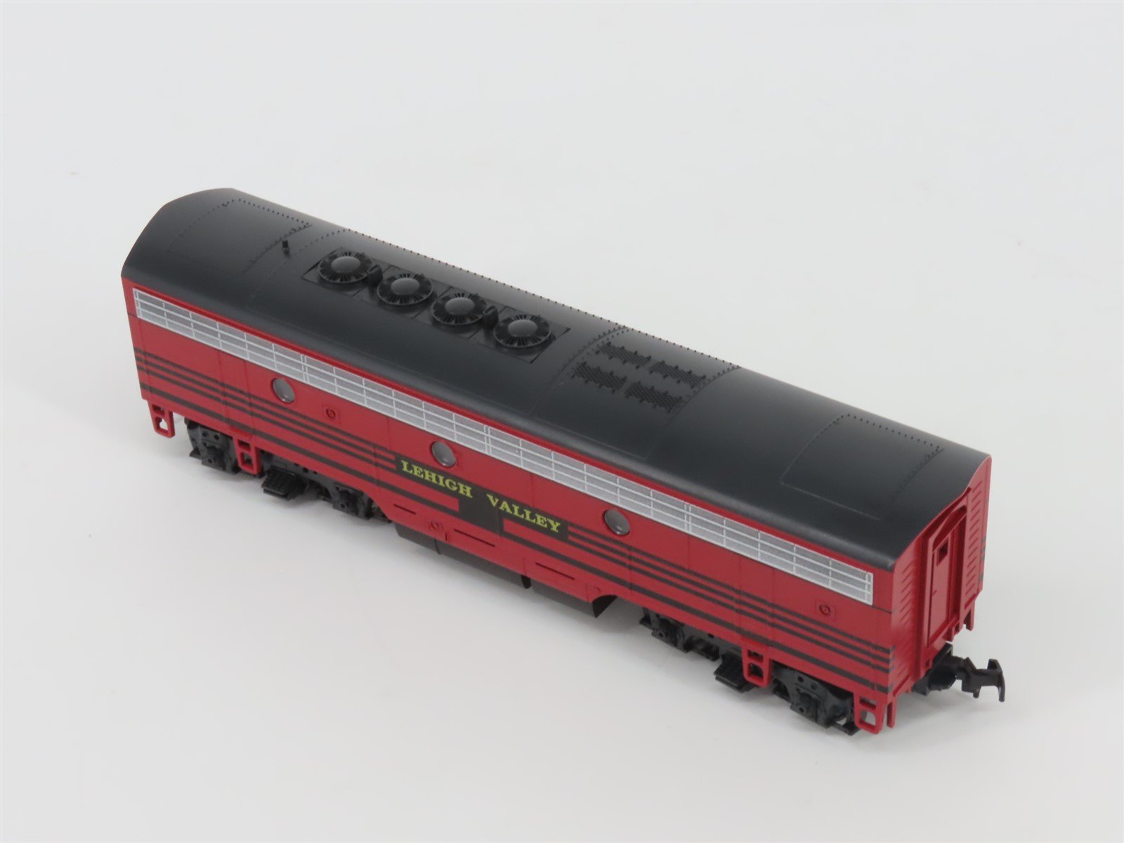 HO Scale Stewart/KATO 8411 LV Lehigh Valley EMD F3B Ph. IV Diesel Locomotive No#