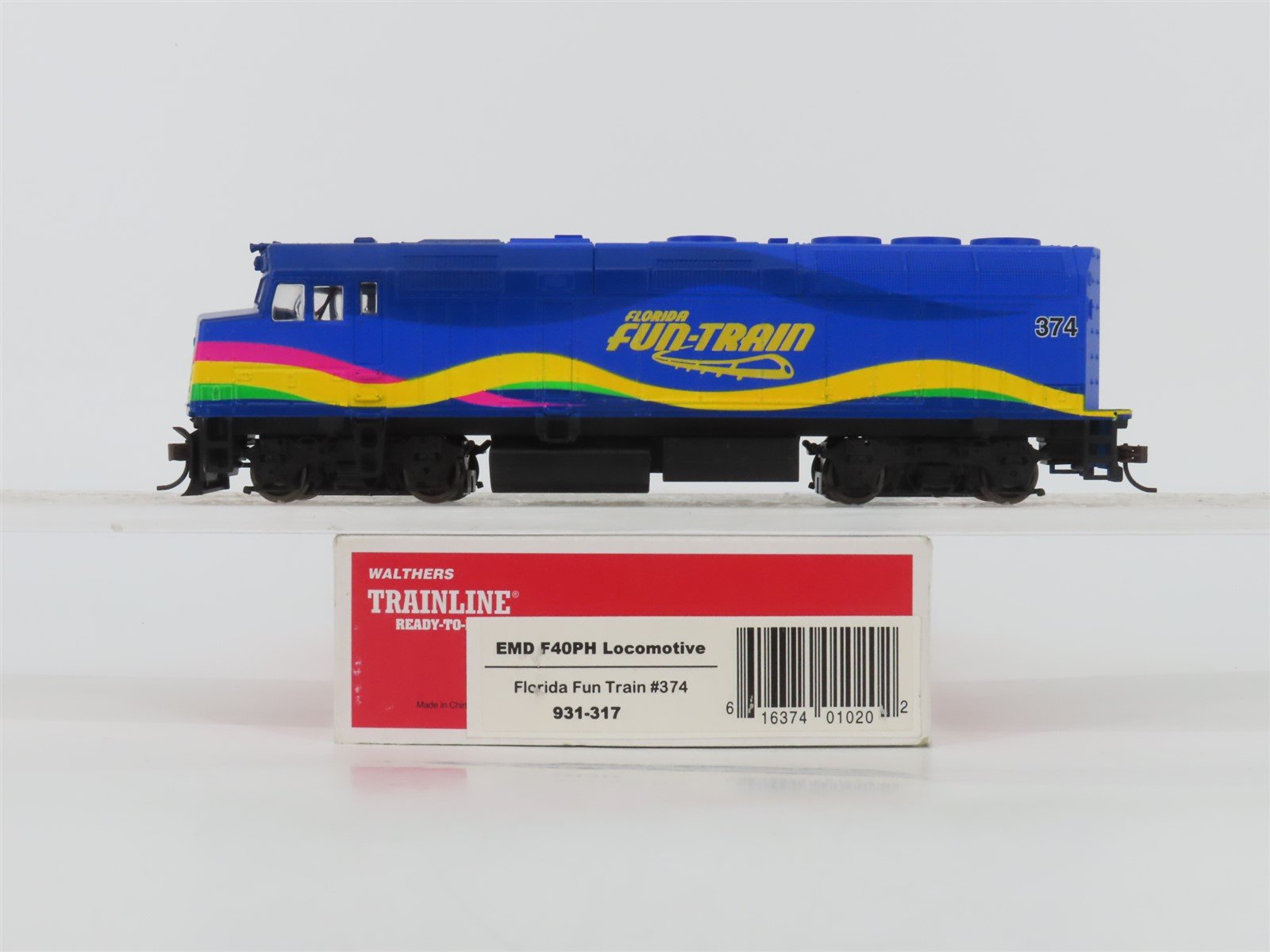 HO Scale Walthers Trainline 931-317 Florida Fun-Train EMD F40PH Diesel #374