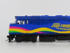 HO Scale Walthers Trainline 931-317 Florida Fun-Train EMD F40PH Diesel #374