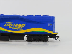 HO Scale Walthers Trainline 931-317 Florida Fun-Train EMD F40PH Diesel #374