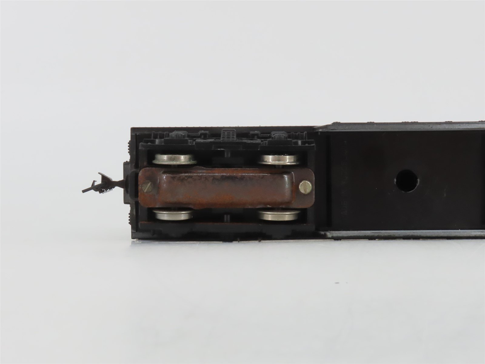 HO Scale AHM 7026D NH New Haven FM C-Liner B-Unit Diesel No# - Unpowered