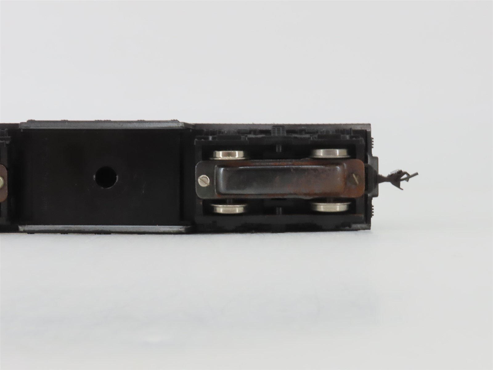 HO Scale AHM 7026D NH New Haven FM C-Liner B-Unit Diesel No# - Unpowered