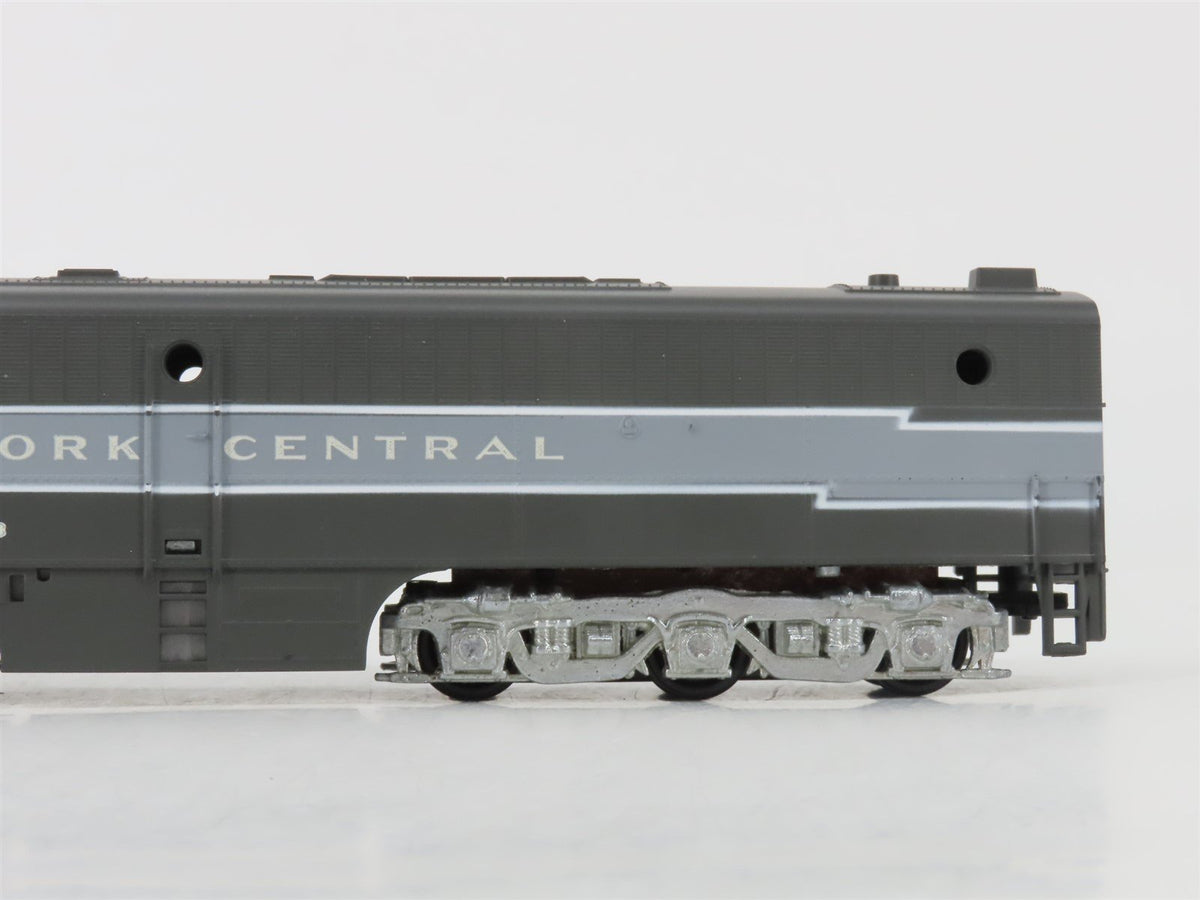 HO Scale Athearn 3363 NYC New York Central ALCO PB1 Diesel #4303 - Unpowered