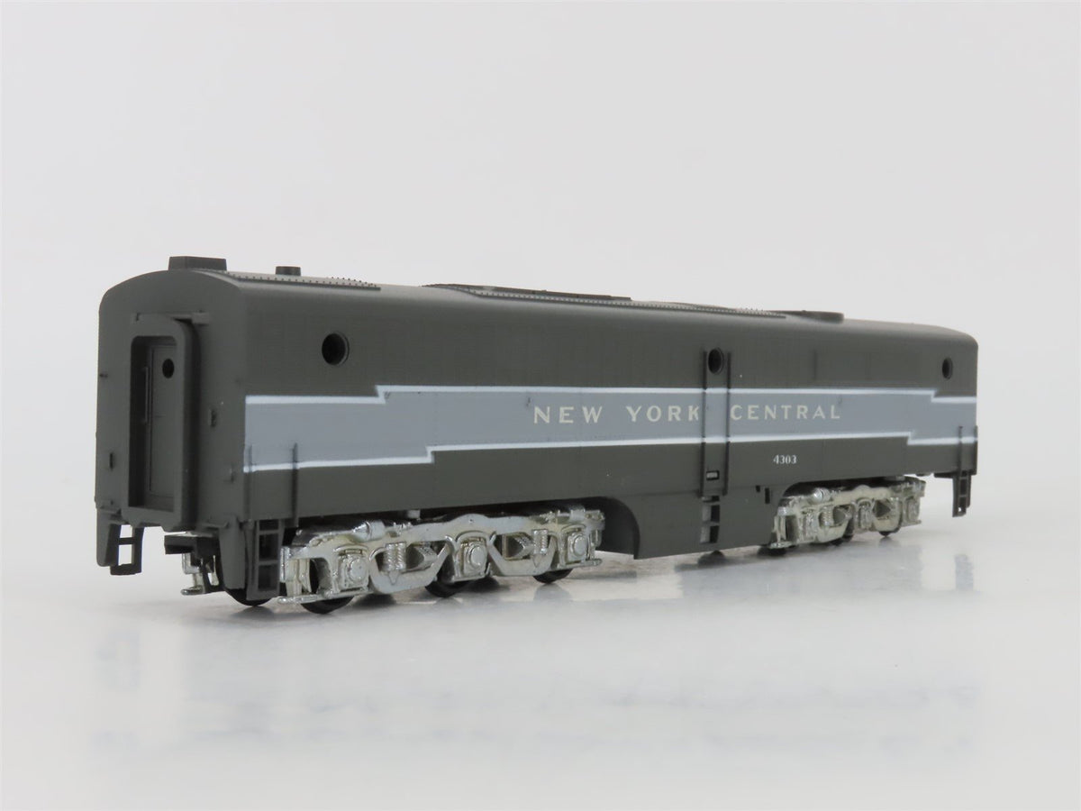HO Scale Athearn 3363 NYC New York Central ALCO PB1 Diesel #4303 - Unpowered