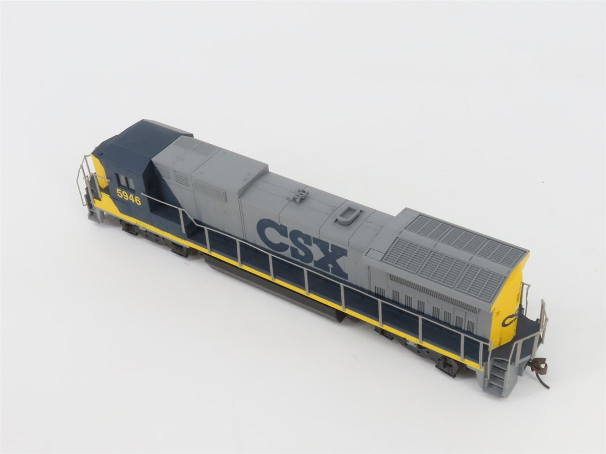 HO Scale Walthers Trainline CSX Transportation GE Dash 8-40B Diesel #5946