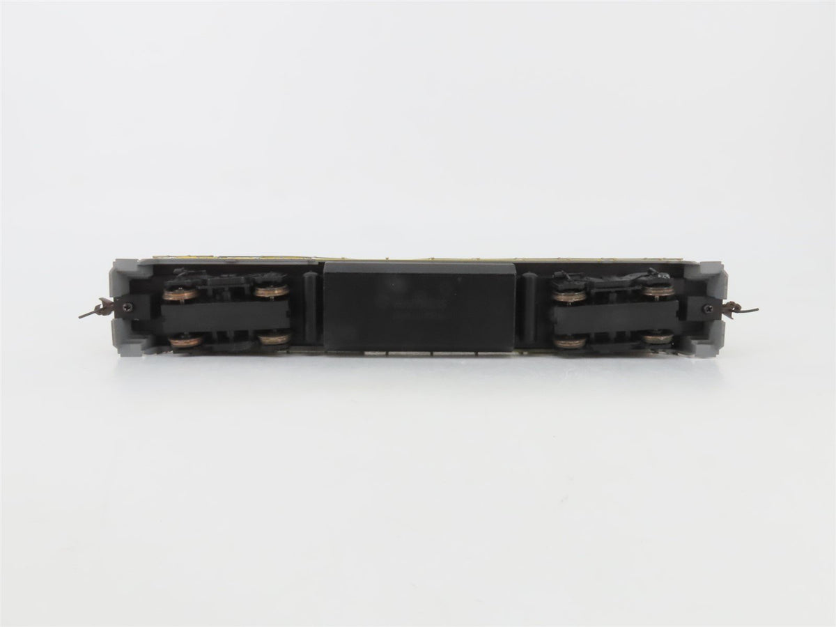 HO Scale Walthers Trainline CSX Transportation GE Dash 8-40B Diesel #5946