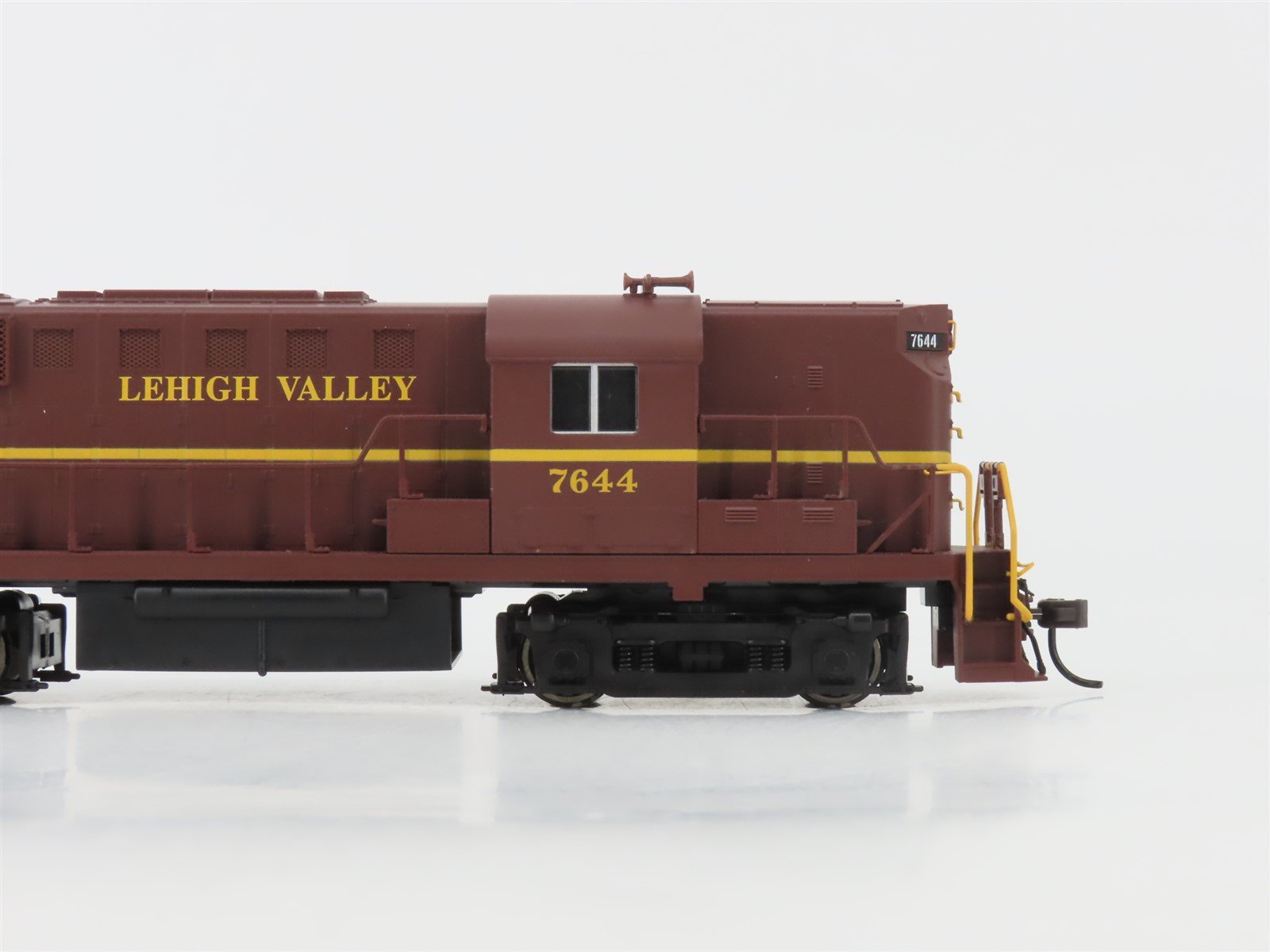 HO Scale Atlas Classic 8776 LV Lehigh Valley ALCO RS-11 Diesel #7644 - DCC Ready