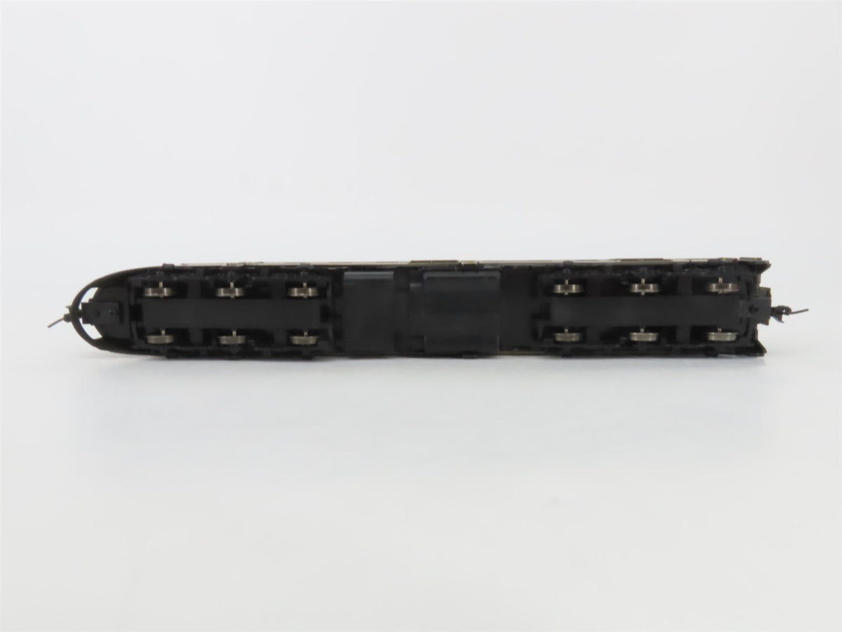HO Scale Proto 1000 30574 NH New Haven ALCO DL-109 Diesel Locomotive #0704