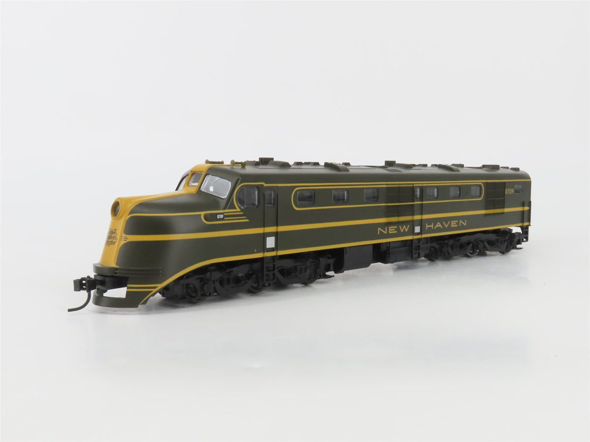 HO Scale Proto 1000 30575 NH New Haven ALCO DL-109 Diesel Locomotive #0709