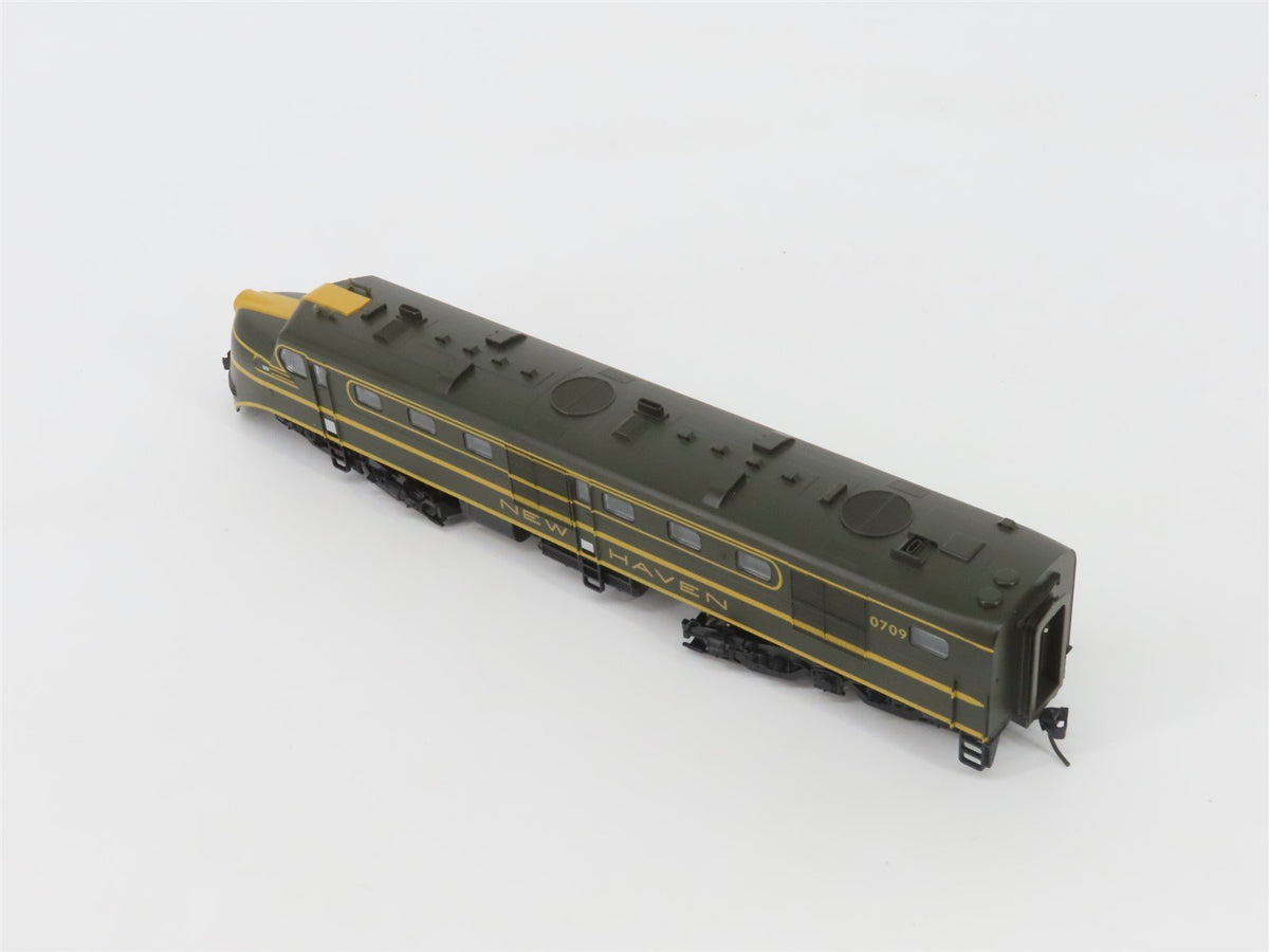 HO Scale Proto 1000 30575 NH New Haven ALCO DL-109 Diesel Locomotive #0709