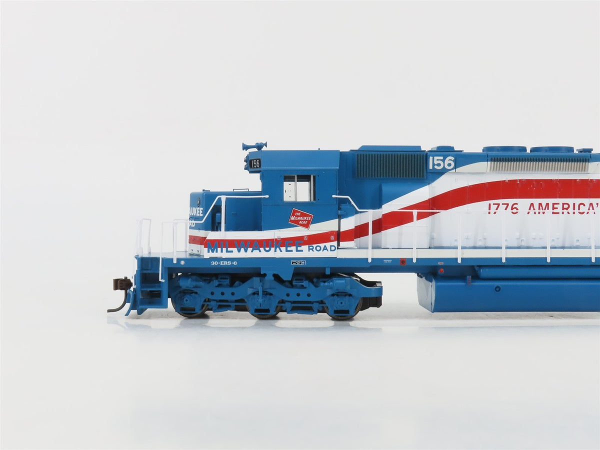 HO Scale Athearn 95214 MILW Milwaukee Road EMD SD40-2 Diesel #156 - DCC Ready