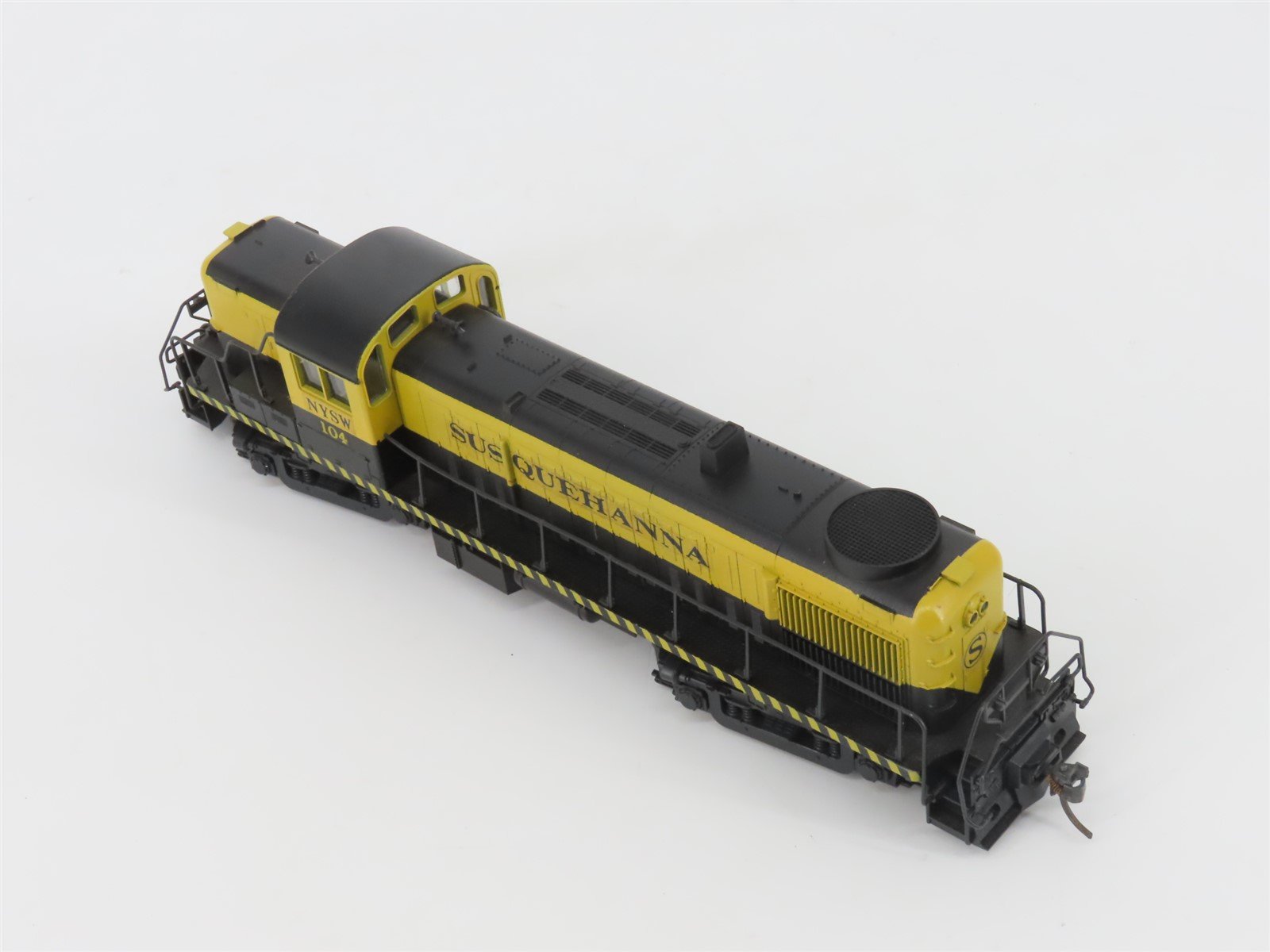 HO Scale Atlas/KATO 7070 NYSW Susquehanna ALCO RS-3 Diesel #104 - Custom