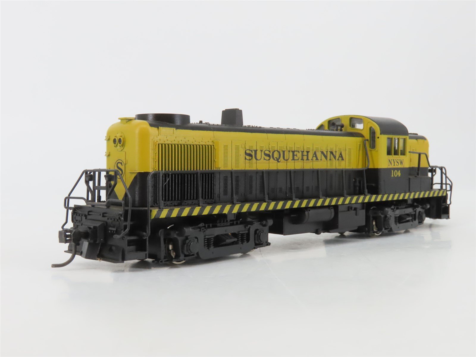 HO Scale Atlas/KATO 7070 NYSW Susquehanna ALCO RS-3 Diesel #104 - Custom