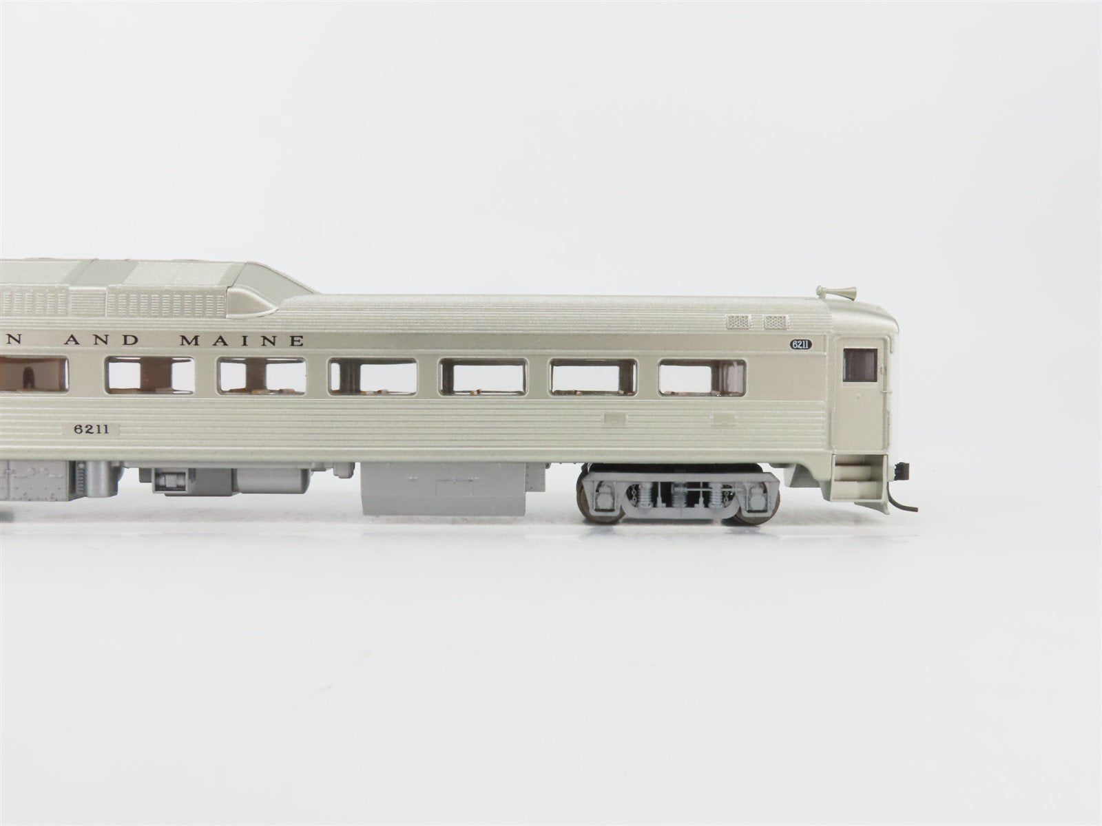 HO Scale Proto 1000 23975 B&M Boston & Maine Budd RDC-2 Rail Diesel Car #6211